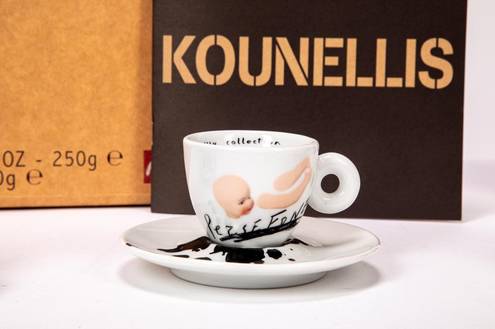 Jannis Kounellis – Soubor čtyř espresso šálků Illycaffè „Illy Collection“, číslováno a signováno (2005) - Obrázek 4